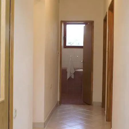 Nevidjane 684b Apartament